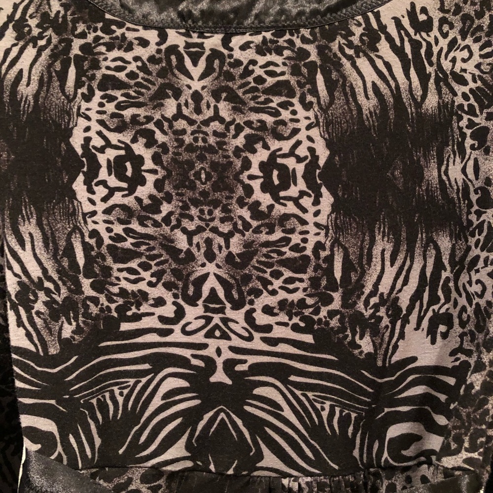 Kim Parrish Black Animal Print Top Size Small - Picture 7 of 8